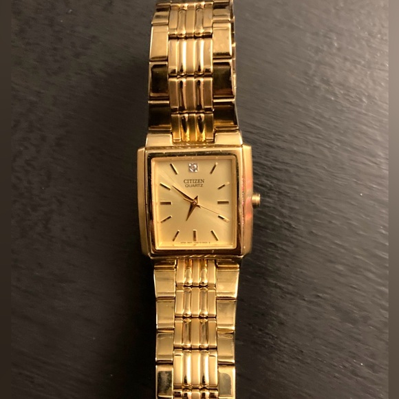Citizen Quartz Vintage Gold Tone Watch Rectangle Dial w/ diamond at 12 o'clock! - Picture 12 of 13